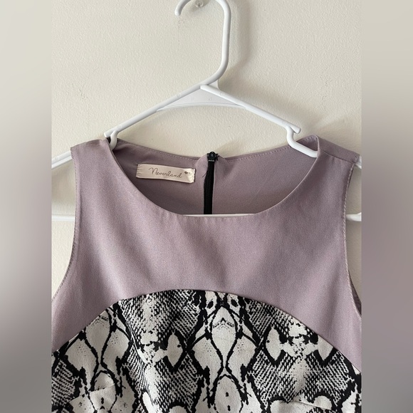Snakeskin Sleeveless Top - Picture 4 of 10